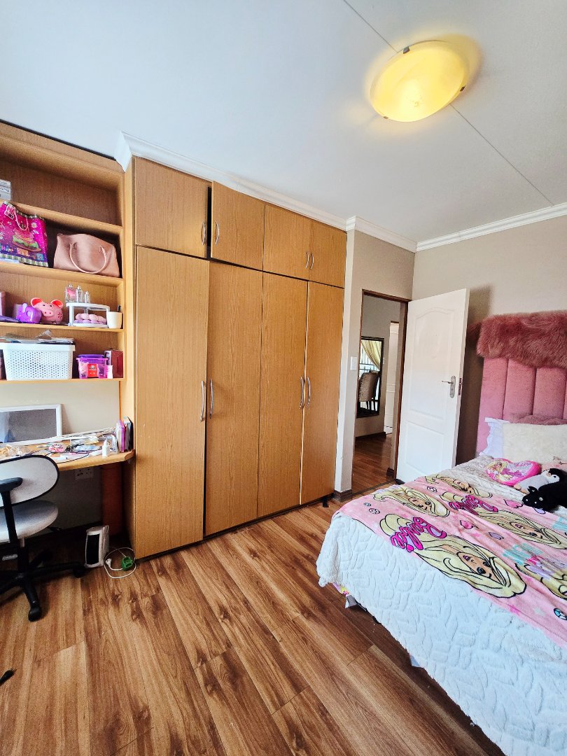 3 Bedroom Property for Sale in Wilkoppies North West